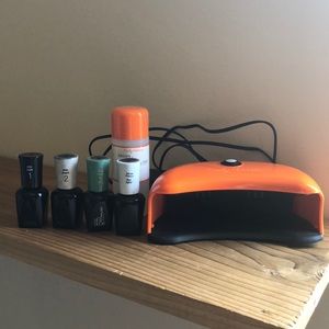 UV light with 4 gel polished and remover